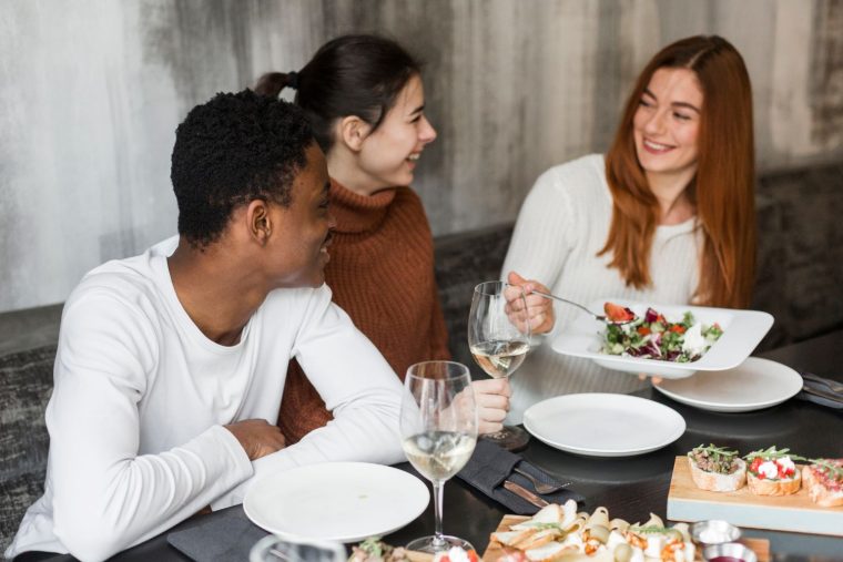 Sites e aplicações para poupar em restaurantes